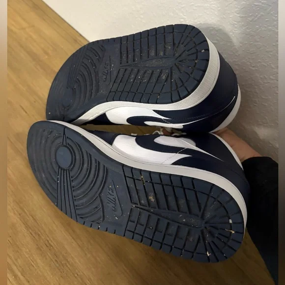 Nike Air Jordan 1 Mid Obsidian Blue Lace Up Sneakers Men’s 10 1/2 Basketball